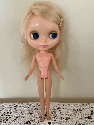 Vintage 1972 Kenner Blythe Doll Rare Blonde Hair Eyes Knees Work