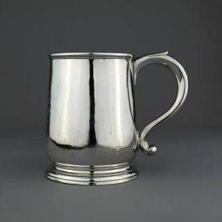 Antique George I Solid Sterling Silver Pint Tankard / Mug.  Georgian London 1724.