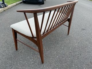 Mid Century Modern Settee Bench Wood Spindle Curved Back 3
