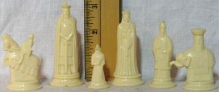 1947 VINTAGE CHESS SET in FLORENTINE STYLE by KINGSWAY 3