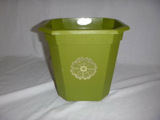Vtg Mid Century Avocado Green W/ Gold Medallion Wastebasket Trash Can