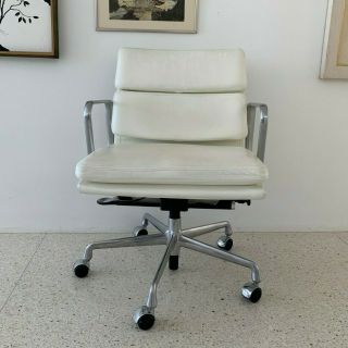 Herman Miller Eames Soft Pad Aluminum Group Chair In White In