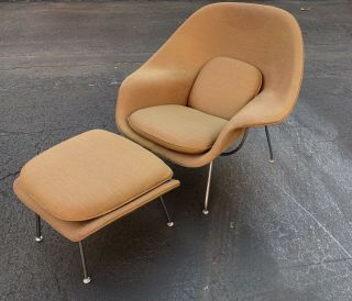 Mid Century Modern Womb Chair And Ottoman By Eero Saarinen