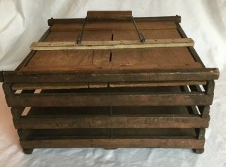 Vintage Primitive Wooden Slats Egg Crate Box Carrier Lid Handle Farmhouse Decor