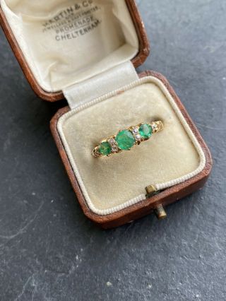 Victorian Antique Emerald And Diamond 18ct Yellow Gold Five 5 Stone Ring Band