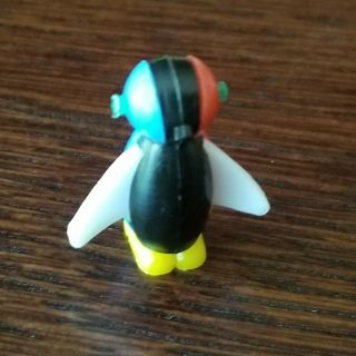 Penguin Vintage Kabaya - Leaf Japan Plastic Keychain Puzzle Big League Chewing Gum