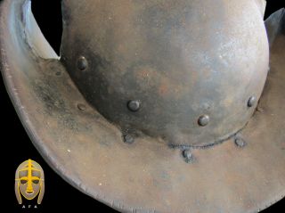 Rare 17th century Spanish steel Morion helmet 2