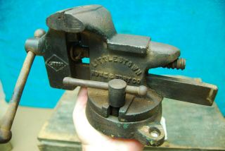 Vintage Littlestown Hardware & Foundry Co Swivel Bench Vice No.  900