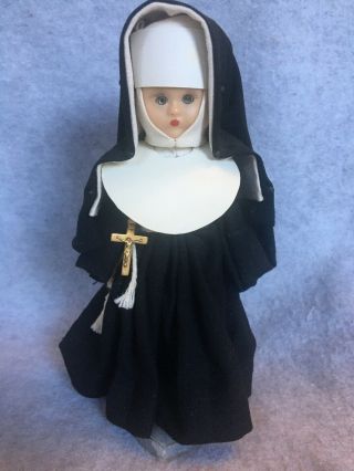 Vintage 6.  5 Catholic Nun Doll With Crucifix And Sleepy Eyes.
