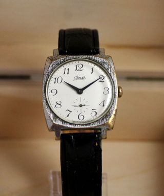 Zim (pobeda) Rare Vintage White Dial Serviced Watch 15 Jewels Made In Ussr