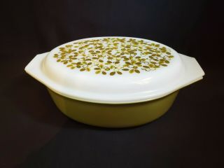 Vintage Pyrex Olive & Berry Green Oval Casserole Dish With Lid 2.  5 Quart