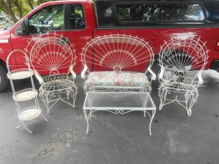Vintage 5 Piece Twisted Ornamental Wrought Iron Peacock Patio Set