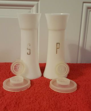 Vintage Tupperware 6” Hourglass Salt And Pepper Shakers 718 - 4,  718 - 7