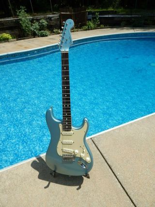 Fender Stratocaster American Vintage 62 Ri Ice Blue Metallic Matching Headstock