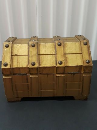 VINTAGE WOOD PIRATE CHEST.  WITH SKULL HEAD FIGURES.  NO - RESERVE. 3