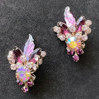 Unsigned Beau Jewels Vintage Amethyst Glass Flower Rhinestone Clip Earrings 115