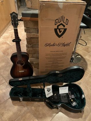 Guild M - 20 California Usa Accoustic Vintage Sunburst Guitar