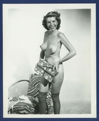 Petite Female Huge Breasts 1950 Vintage Photo Stockings Athletic Big Boobs Q3289