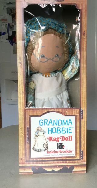 Vintage Holly Hobbie Grandma By Knickerbocker 15”doll