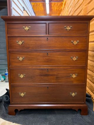 Large Vintage Gorgeous Solid Mahogany Chippendale Craftique Chest Of Drawers