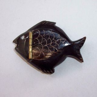 Vintage Antique Carved Bovine Horn Miniature Pocket Fish Snuff Box Holder