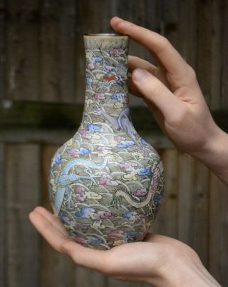 Fine Antique Chinese 19th Century Famille Rose Decorated Dragon Bottle Vase 2