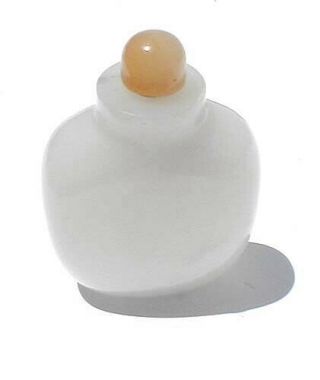 Antique Chinese White Jade Snuff Bottle 2