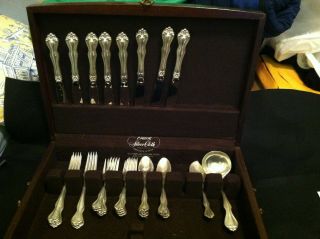 George & Martha By Westmorland 34 Piece Sterling Silver Flatware Service