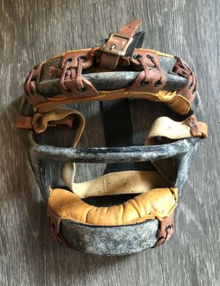 Vintage Wilson A9994 Baseball Catchers Umpire Mask Collectible Sports Equipment
