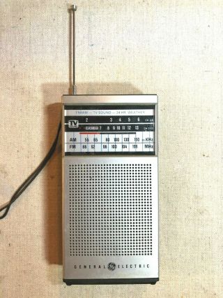 Vintage General Electric Am/fm/tv Transistor Radio Model No.  7 - 2924a