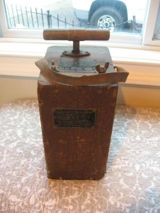 Vintage/antique Dupont Blasting Machine 50 Wooden Dynamite Detonator Plunger