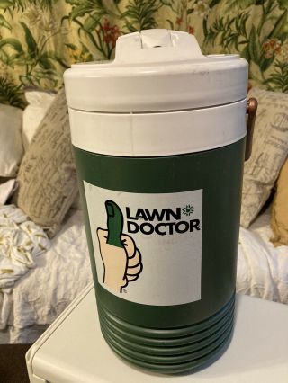 Vintage Igloo 1 Gallon Lawn Doctor Water Cooler Jug Green/white