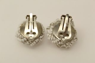 Vintage Silvertone White & Clear Glass Seed Bead Cluster Clip on Earrings L 2