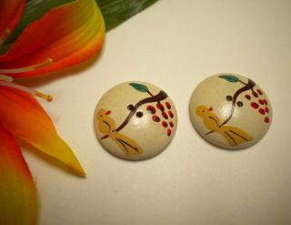 2 ANTIQUE VINTAGE HP BIRD ON BERRY BRANCH WOOD PICTURE BUTTONS 2