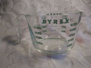 Vintage Pyrex Glass 1 Quart 4 Cup Measuring Cup Bowl Clear Green - EUC 2