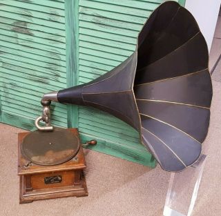 Antique Circa 1905 Victor Victrola Vic - Ii Phonograph W/flower Horn