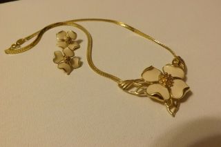 Vintage Trifari Gold Tone Dogwood Flower Cream Necklace,  Earrings Post Set