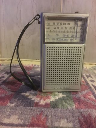 Vintage Radioshack/realistic Portable Transistor Radio Am/fm/tv1/t2model 12–613