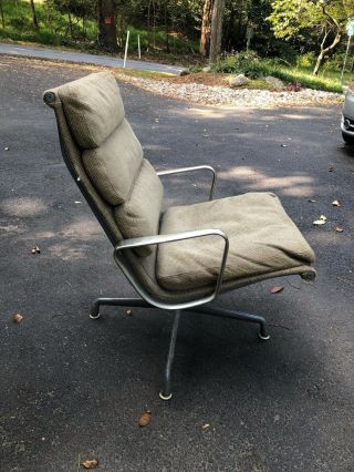 VINTAGE Eames Herman Miller Soft Pad Aluminum Group Lounge Chairs GIRARD Fabric 3