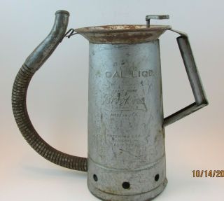 Vintage Brooking Co.  Oil Can Embossed Metal 1/2 Gallon Motor Oil Dispenser