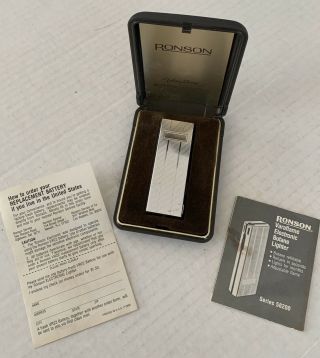 Vintage Ronson Varaflame Electronic Butane Lighter Series 58200