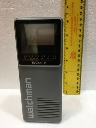 Vintage Sony Watchman Model Analog Tv 2 " Screen 1986 High Tech Micro Mini Tiny