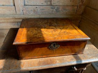 Late 17th / Early 18th Century Walnut Lace Box With Figure And Good Colour