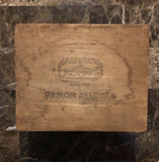Ramon Allones 50 Trumps Dunhill Wood Cigar Box 19d046