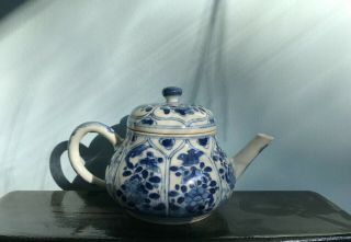 Chinese antique Kangxi blue and white porcelain teapot,  Qing,  Perfect and Rare 2