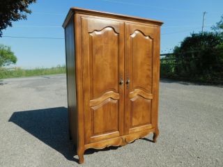 French Country By Ethan Allen 1991 Armoire Wardrobe Media Cabinet Heirloom Maple