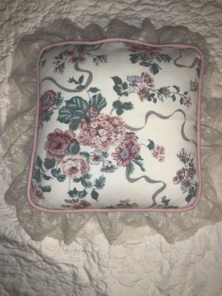 Croscill Vintage Elizabeth Grey Victoria Lace Decorative Pillow Euc