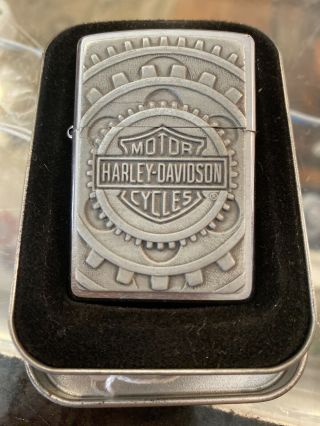 Zippo Lighter - Harley Davidson - Gears Pewter Emblem - Rare - Model: 200hd H225