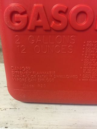 Vintage Chilton 2 Gallon Vented Gas Can Model P - 20 3