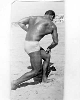 Vintage Photo: Bodybuilder Physique Pose Flex Shirtless Muscle 40 